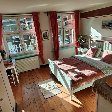 Old Town Next To Bazylika Mariacka